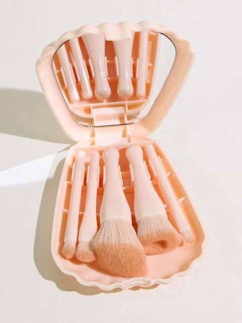 Shells 5 in 1 Cosmatic Mirror and Makeup Brush Set