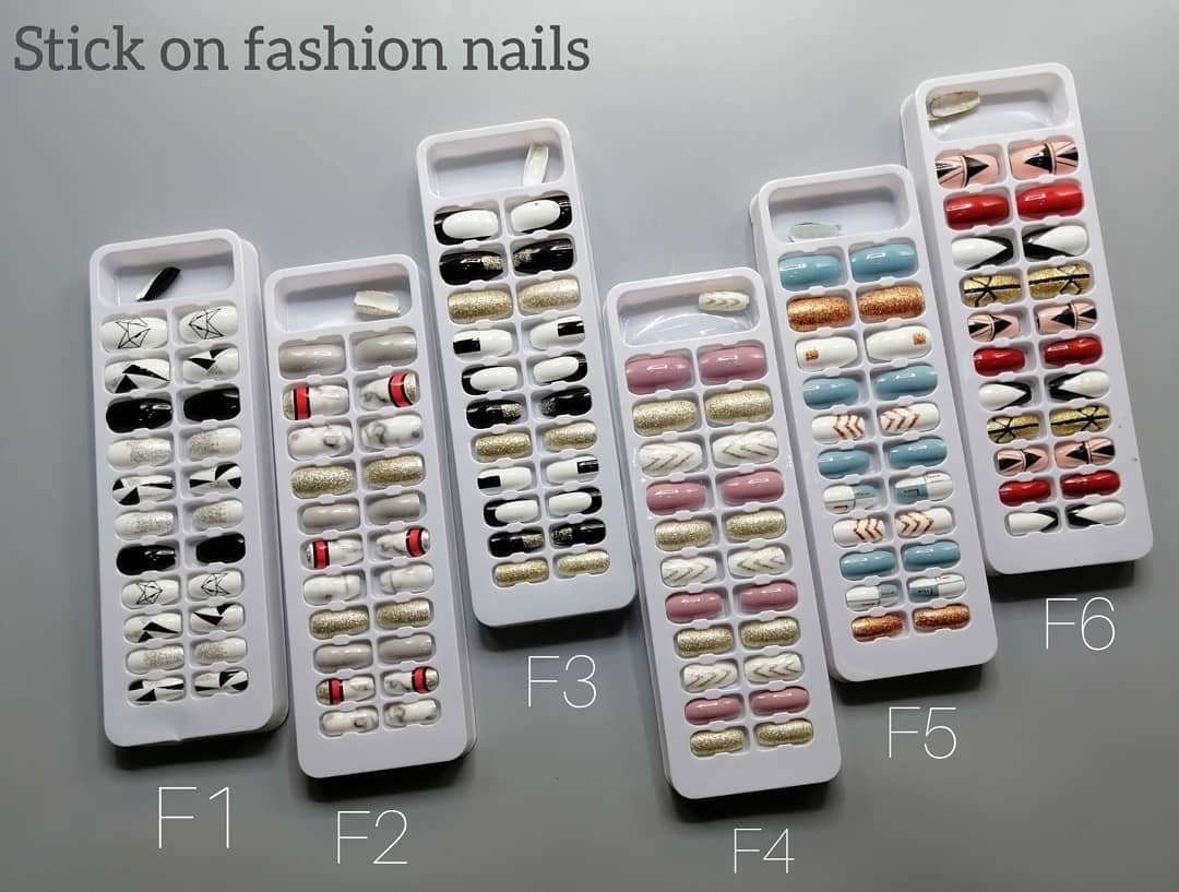 Miss Rose Fashion Nails