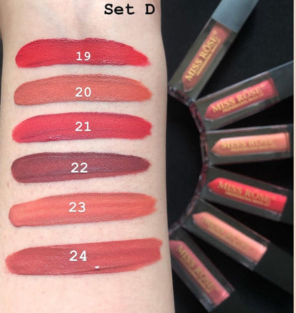 Miss Rose Lip gloss
 Lucida Labbra